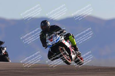 media/Nov-06-2023-Moto Forza (Mon) [[ce023d0744]]/3-Intermediate Group/Session 5 (Turn 9)/